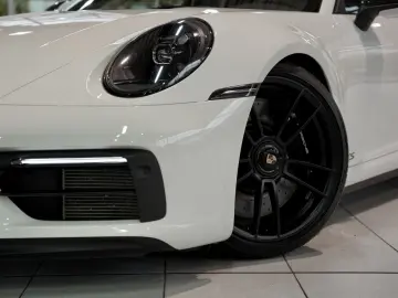 PORSCHE 911 (992) Carrera GTS  918 Sitze Carbondach  1.H