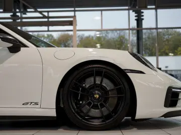 PORSCHE 911 (992) Carrera GTS  918 Sitze Carbondach  1.H