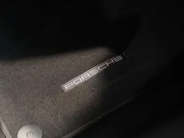 PORSCHE 911 (992) Carrera GTS  918 Sitze Carbondach  1.H