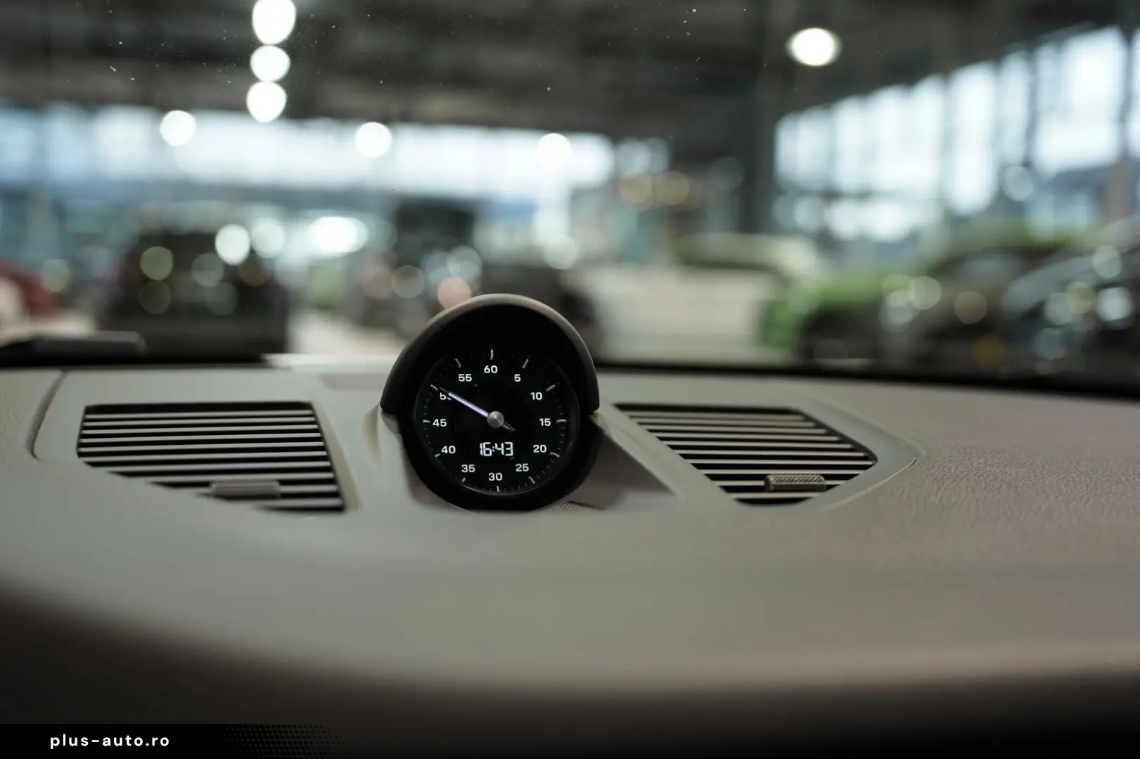 PORSCHE 911 (992) Carrera GTS  918 Sitze Carbondach  1.H