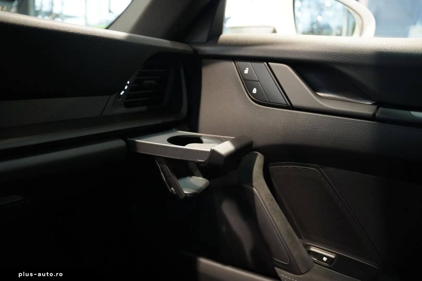 PORSCHE 911 (992) Carrera GTS  918 Sitze Carbondach  1.H