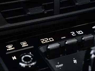 PORSCHE 992 911 Carrera GTS InnoDrive BOSE Sitzbelüftung