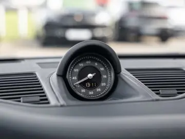 PORSCHE 992 911 Carrera GTS InnoDrive BOSE Sitzbelüftung