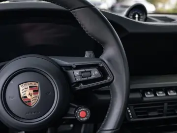 PORSCHE 992 911 Carrera GTS InnoDrive BOSE Sitzbelüftung