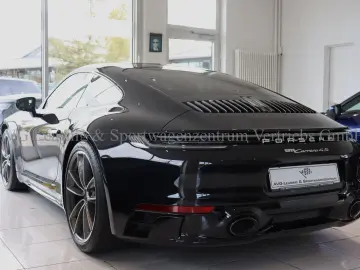 PORSCHE 992 911 Carrera 4S SportDesign HA-Lenkung SAGA