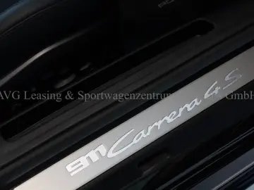 PORSCHE 992 911 Carrera 4S SportDesign HA-Lenkung SAGA