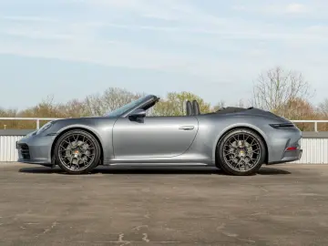 PORSCHE 911 Cabrio 3.0 Carrera