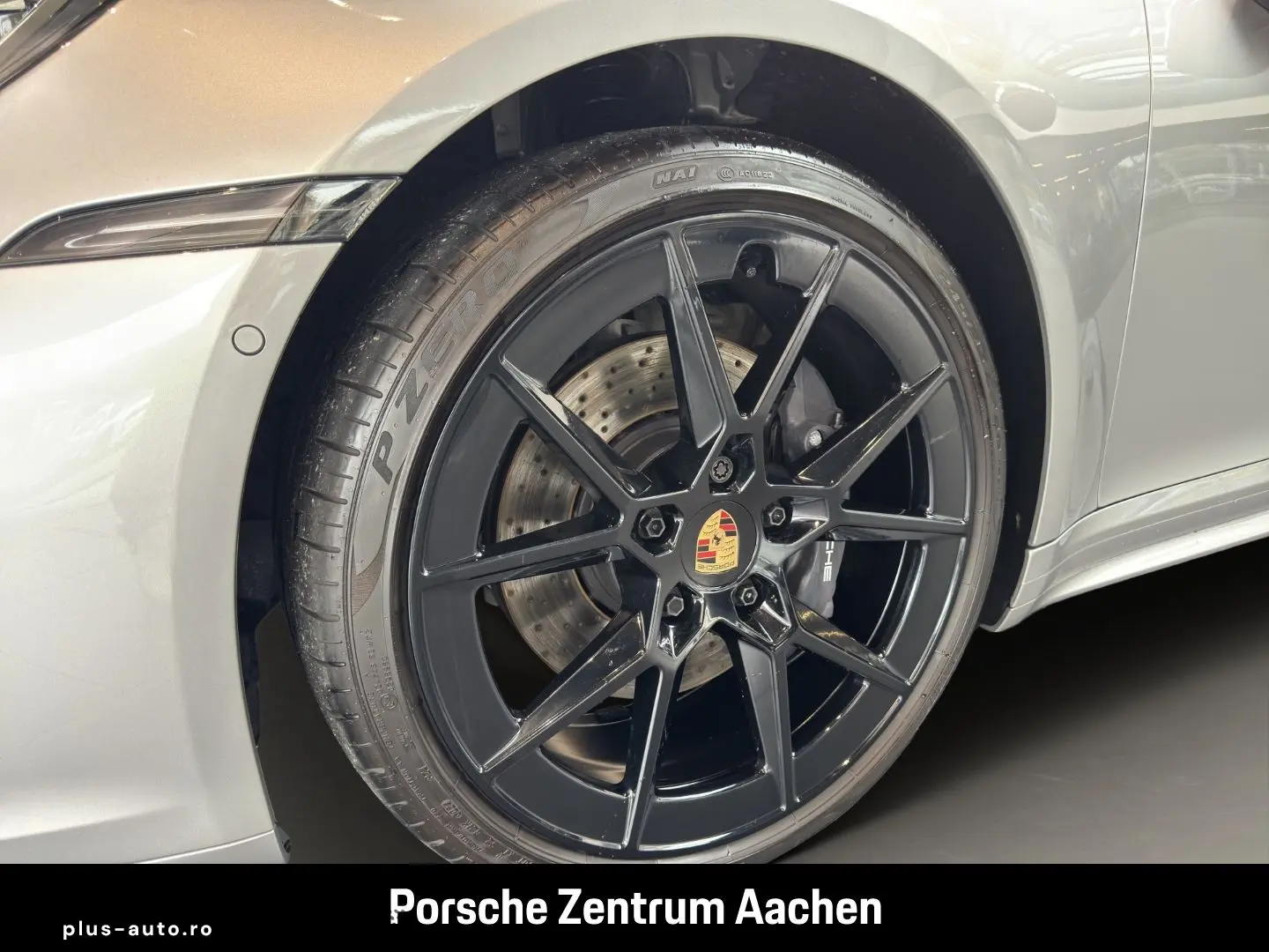 PORSCHE 992 911 Carrera Sportabgas Surround-View BOSE