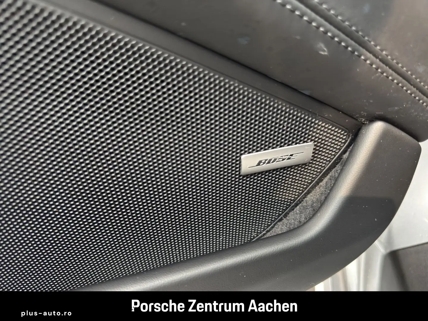 PORSCHE 992 911 Carrera Sportabgas Surround-View BOSE