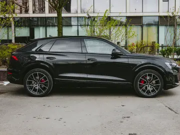 Audi Q8 60 TFSI e quattro S-line Garantie 3 ani