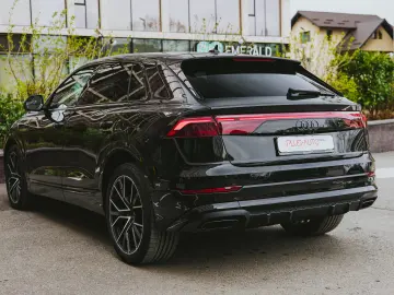 Audi Q8 60 TFSI e quattro S-line Garantie 3 ani