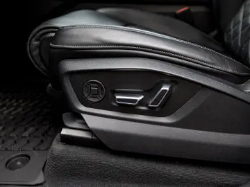 Audi Q8 60 TFSI e quattro S-line Garantie 3 ani