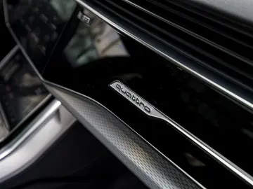 Audi Q8 60 TFSI e quattro S-line Garantie 3 ani