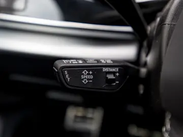 Audi Q8 60 TFSI e quattro S-line Garantie 3 ani