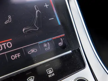 Audi Q8 60 TFSI e quattro S-line Garantie 3 ani