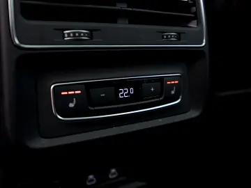 Audi Q8 60 TFSI e quattro S-line Garantie 3 ani