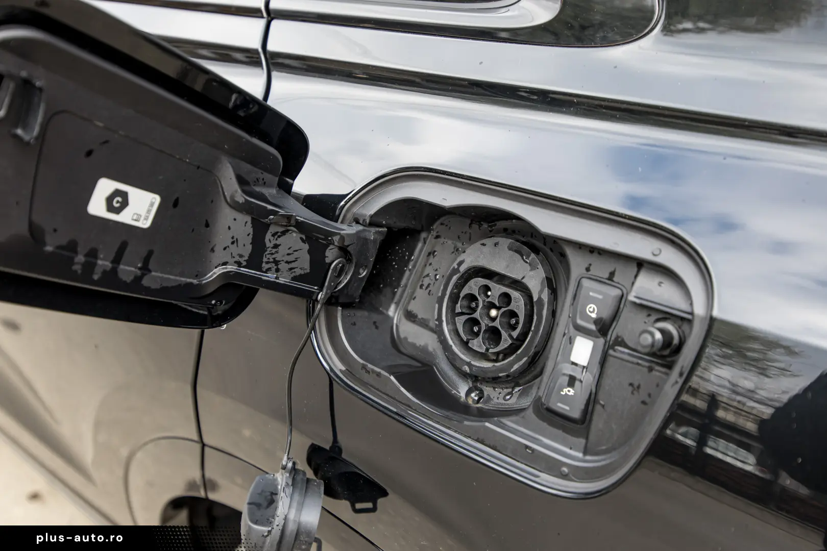 Audi Q8 60 TFSI e quattro S-line Garantie 3 ani