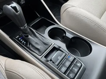 HYUNDAI TUCSON 2.0 crdi   4x4   Cutie Automata   Premium