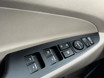 HYUNDAI TUCSON 2.0 crdi   4x4   Cutie Automata   Premium