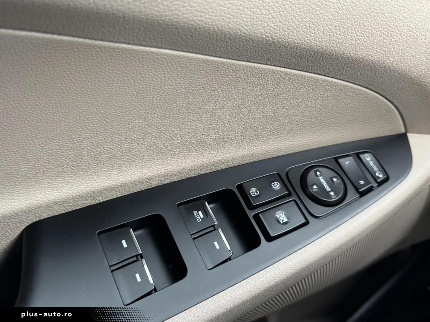 HYUNDAI TUCSON 2.0 crdi   4x4   Cutie Automata   Premium