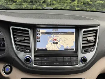 HYUNDAI TUCSON 2.0 crdi   4x4   Cutie Automata   Premium