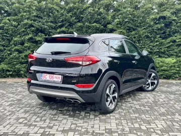 HYUNDAI TUCSON 2.0 crdi   4x4   Cutie Automata   Premium