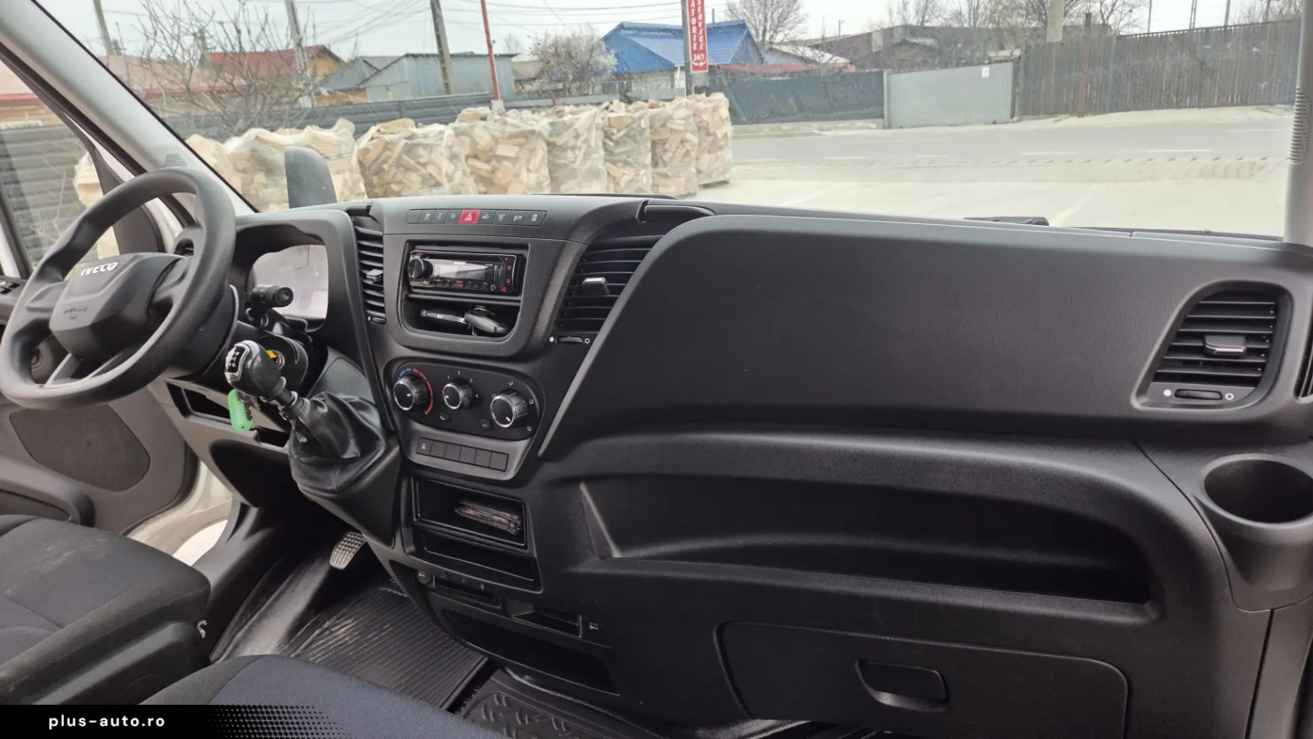 Iveco Daily 35-160 box 4.9m  impecabil  cash leasing