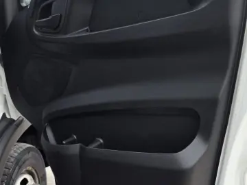 Iveco Daily 35-160 box 4.9m  impecabil  cash leasing