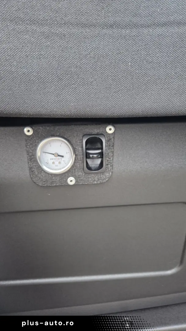 Iveco Daily 35-160 box 4.9m  impecabil  cash leasing