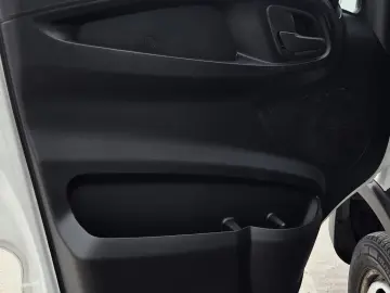 Iveco Daily 35-160 box 4.9m  impecabil  cash leasing