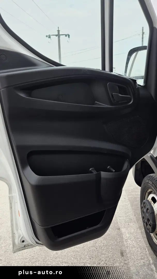 Iveco Daily 35-160 box 4.9m  impecabil  cash leasing