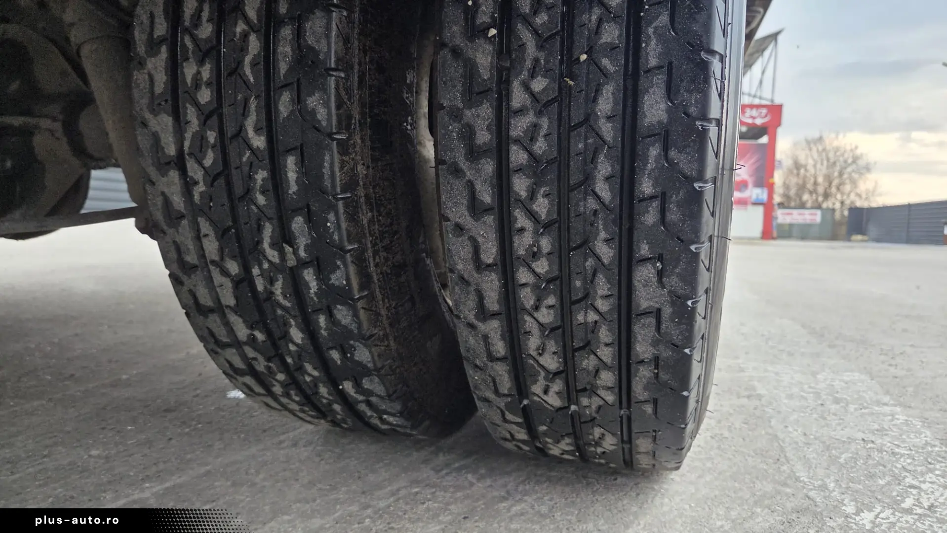 Iveco Daily 35-160 box 4.9m  impecabil  cash leasing