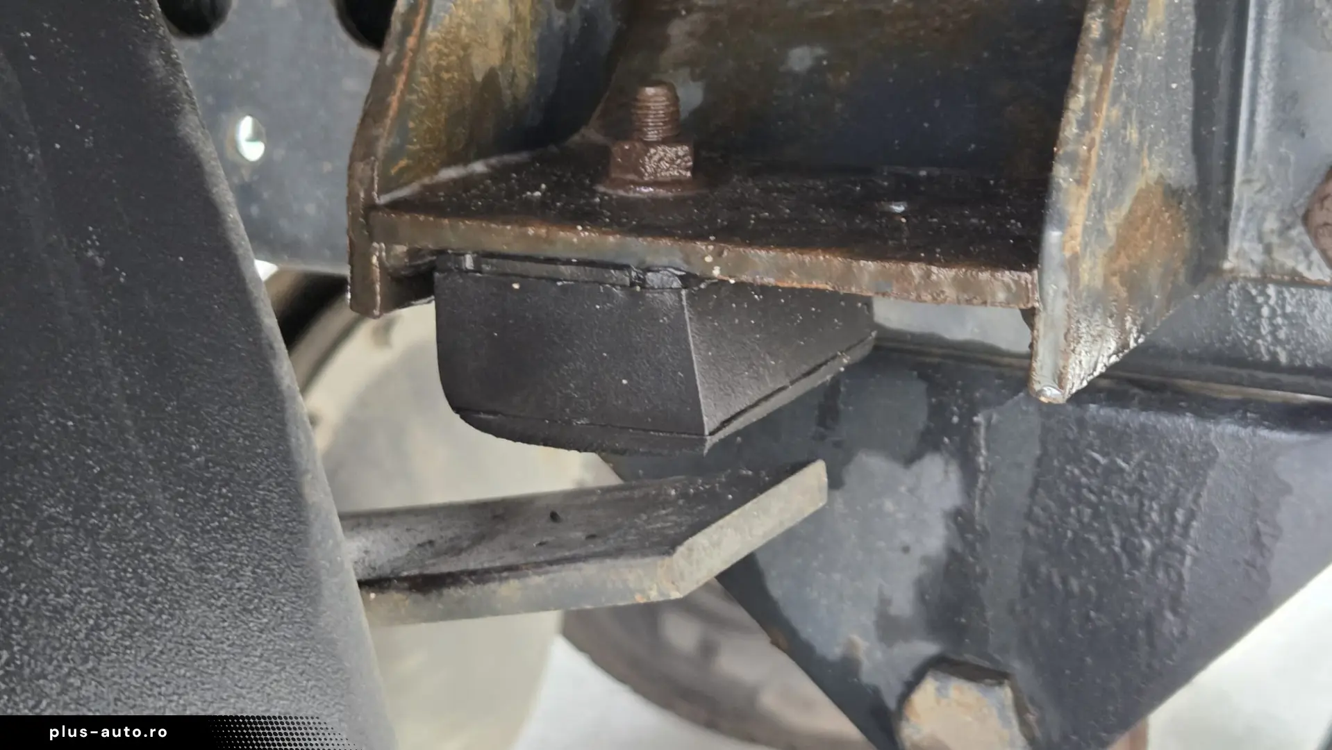 Iveco Daily 35-160 box 4.9m  impecabil  cash leasing