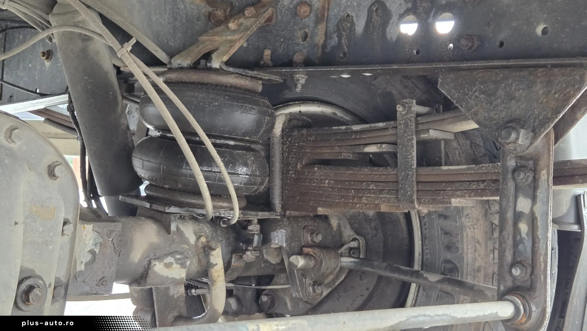 Iveco Daily 35-160 box 4.9m  impecabil  cash leasing