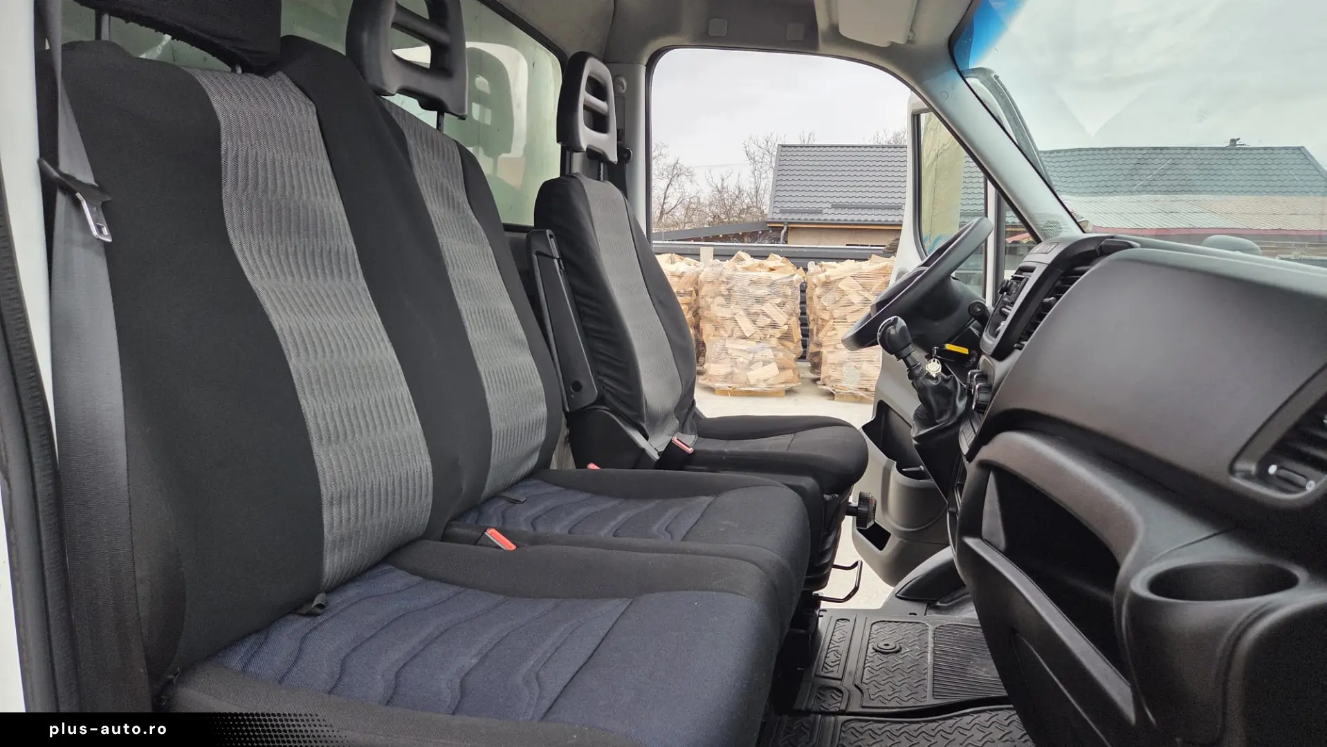 Iveco Daily 35-160 box 4.9m  impecabil  cash leasing