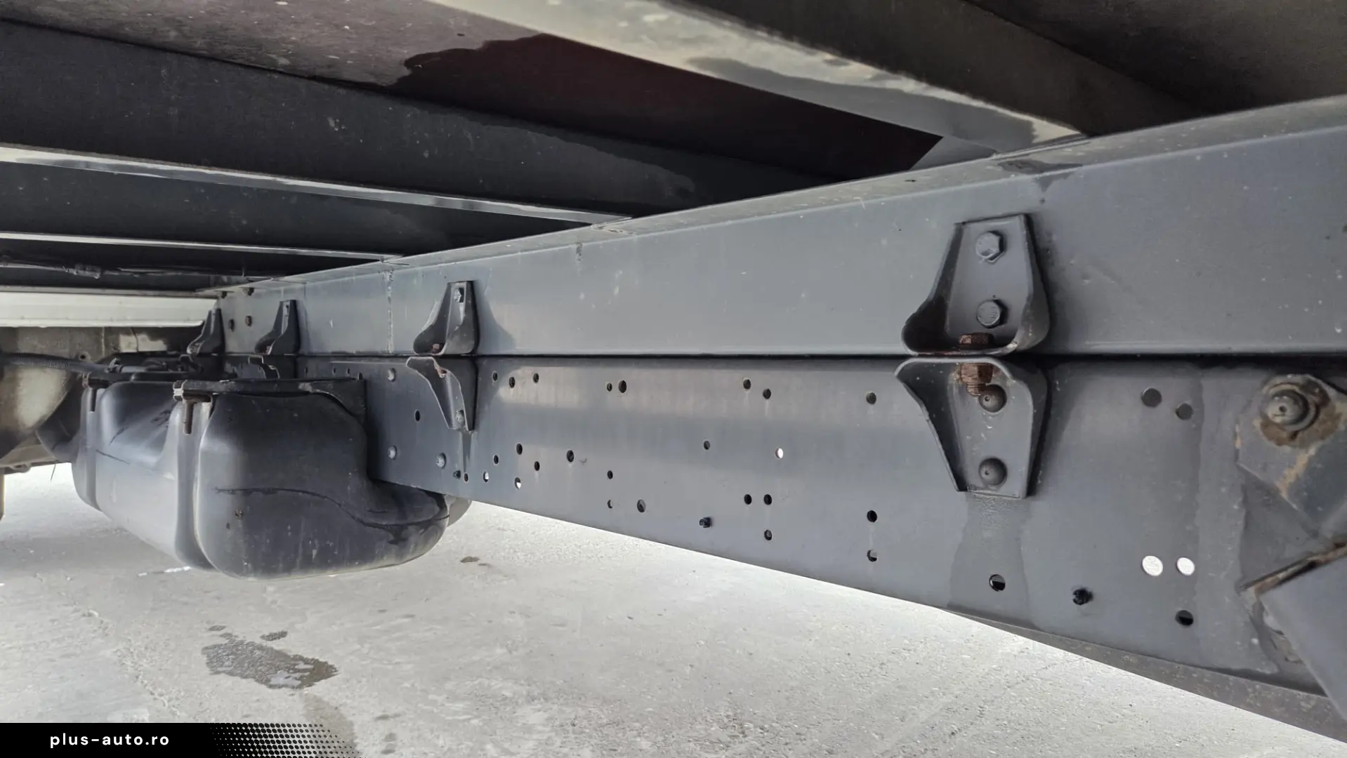 Iveco Daily 35-160 box 4.9m  impecabil  cash leasing