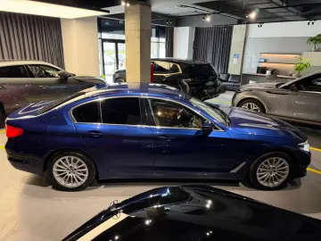 BMW 530e Luxury Line iPerformance