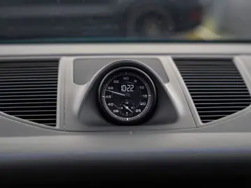 Porsche Macan S Sport Chrono Package Auxiliary Heater BOSE