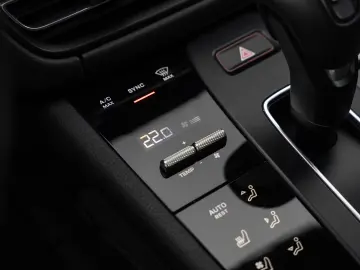 Porsche Macan S Sport Chrono Package Auxiliary Heater BOSE