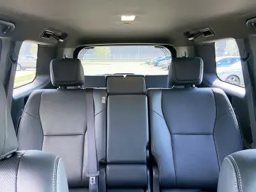 Toyota Land Cruiser 2.8l D-4D 204 CP A T 7 locuri Executive