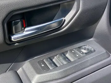 Toyota Land Cruiser 2.8l D-4D 204 CP A T 7 locuri Executive