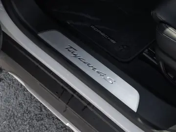 Porsche Taycan 4S Cross Turismo Sport Chrono Package BOSE