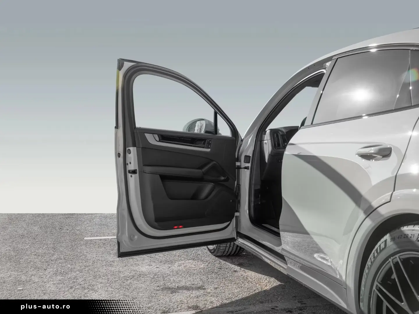 Porsche Cayenne E-Hybrid Coupe