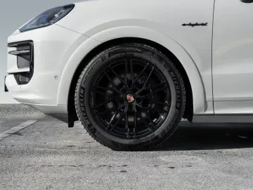 Porsche Cayenne E-Hybrid Coupe
