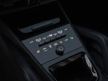 Porsche Cayenne E-Hybrid Coupe