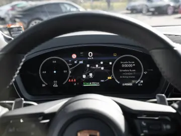 Porsche Cayenne E-Hybrid Coupe