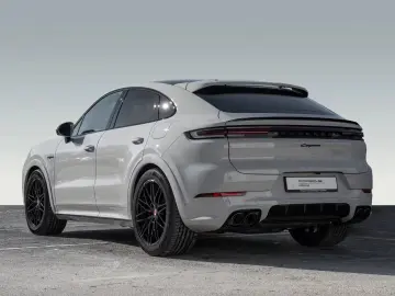 Porsche Cayenne E-Hybrid Coupe