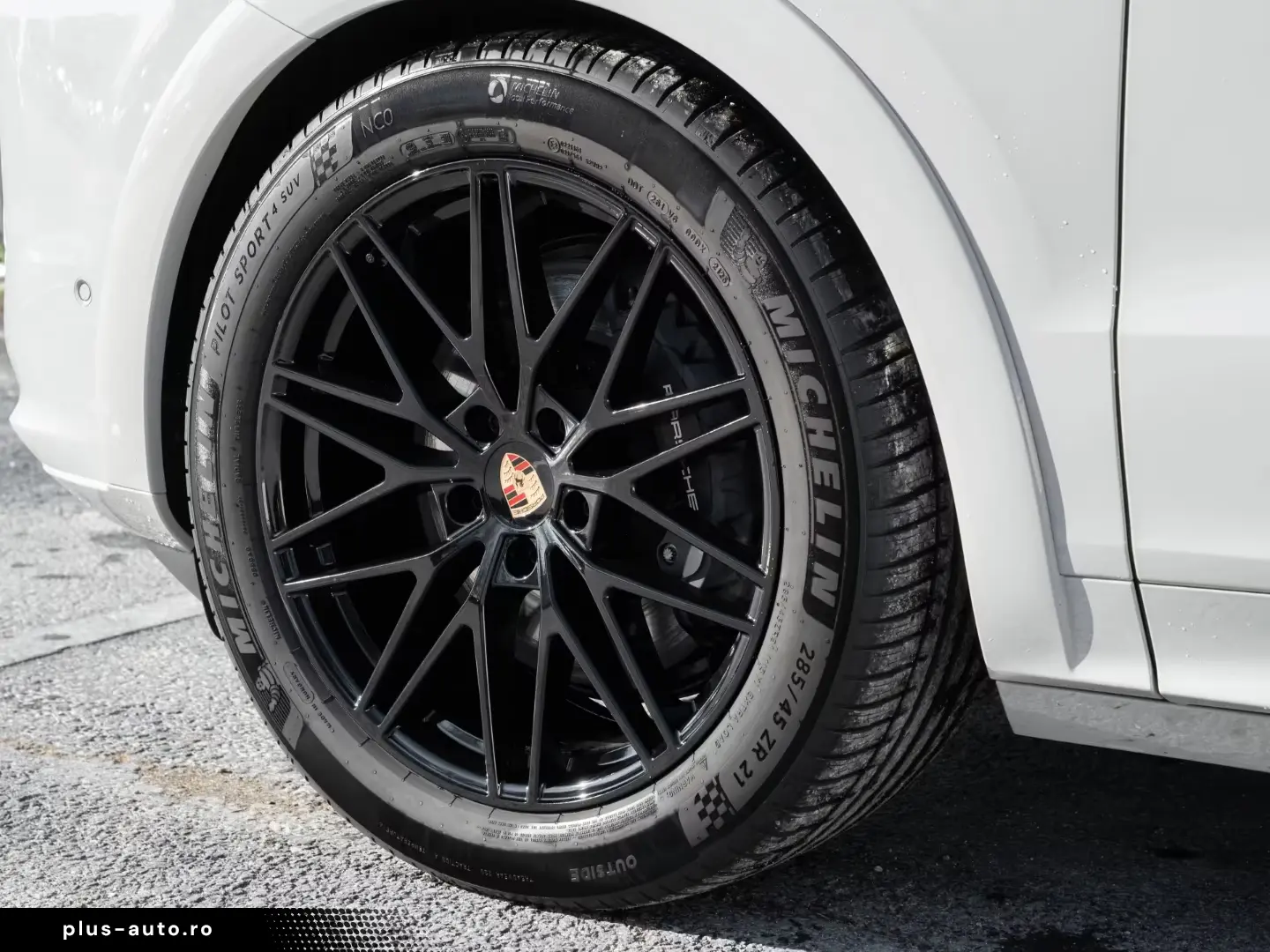 Porsche Cayenne E-Hybrid Coupe