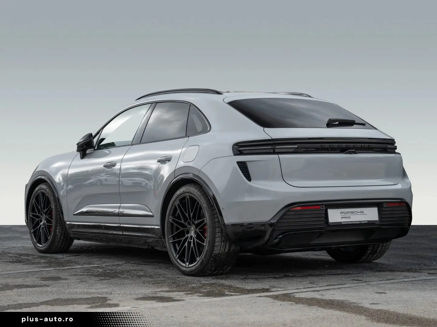 PORSCHE Macan Electric Turbo Burmester HeadUp InnoDrive