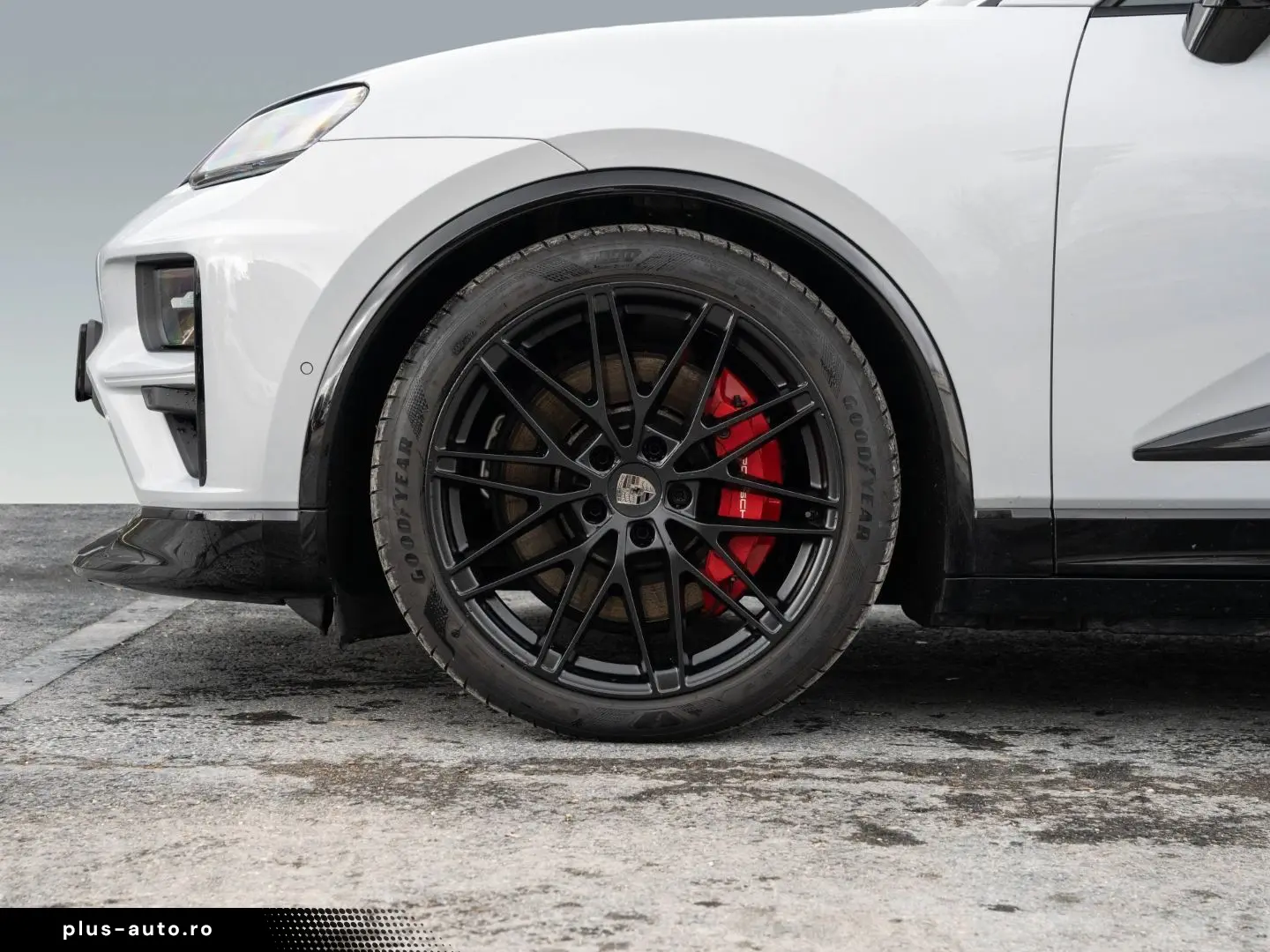 PORSCHE Macan Electric Turbo Burmester HeadUp InnoDrive